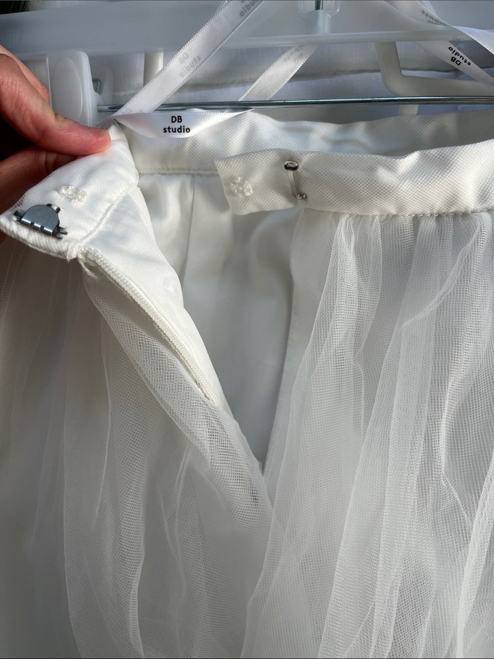 David’s Bridal Classic White Tulle Midi Skirt with Pockets - NWOT - Picture 5 of 7